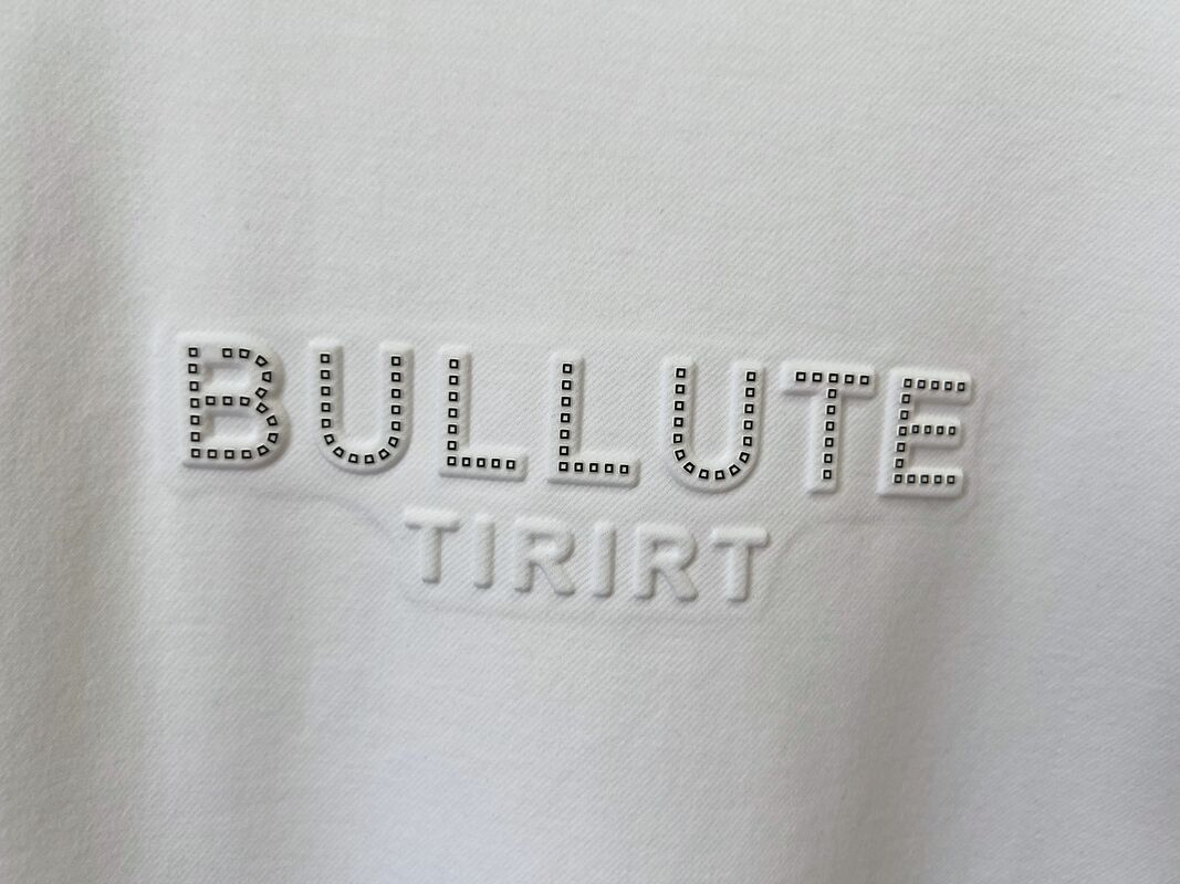 Luxury Crew Neck T-shirt Print Logo Design Adopts Original Fabric Embossing Process Plus Heat - Transfer Vinyl Process OEM/ODM