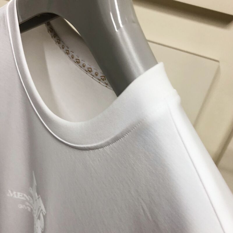 Men's Premium Organic Cotton T - Shirts with Embossed Logo, Soft Breathable Fabric for Casual & Business Wear Men T-shirt