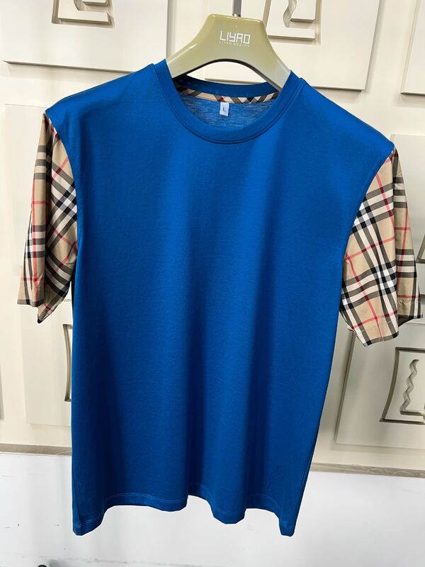 Men's Fashion Tees with Iconic Plaid Sleeves, Regular Fit Crew Neck, High - Quality Cotton